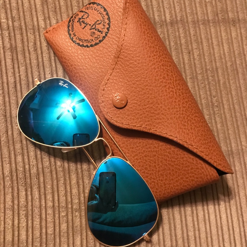 Women’s Ray bans aviators